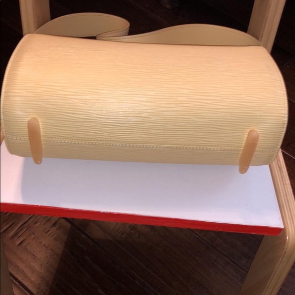 Louis Vuitton Epi Leather vanilla - Picture 7 of 7